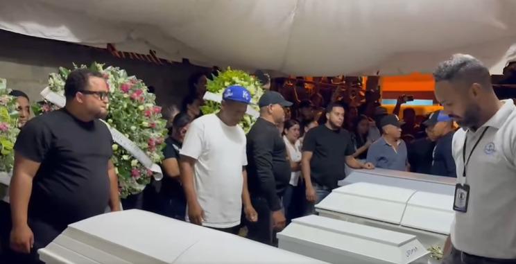 Se escucharon gritos de auxilio: cinco miembros de una familia mueren calcinados en incendio