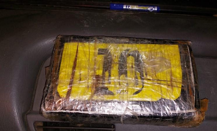 Presunta droga decomisada al sujeto detenido por las autoridades.