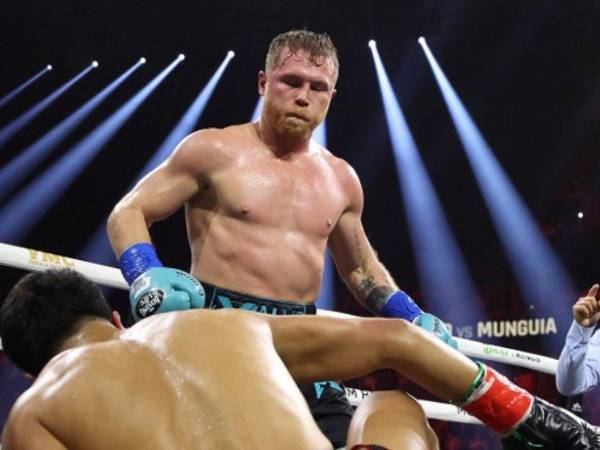 Canelo Álvarez y Munguía protagonizaron una gran pelea en Las Vegas.