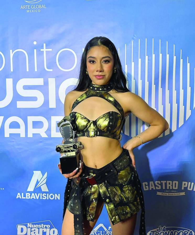 Greyvi ganó dos premios en los Monitor Latino Music Awards.