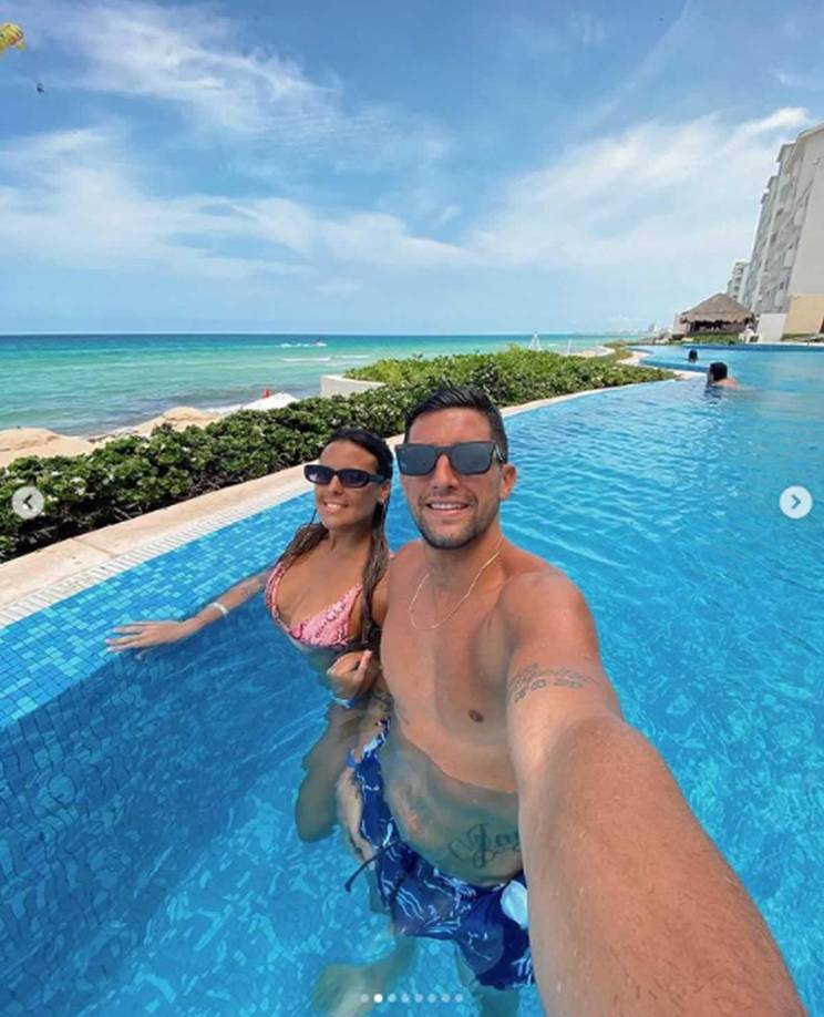 Lucas Campana - El delantero argentino del Motagua, antes de empezar la pretemporada, la pasó a lo grande con su novia Ely en Cancún, México.