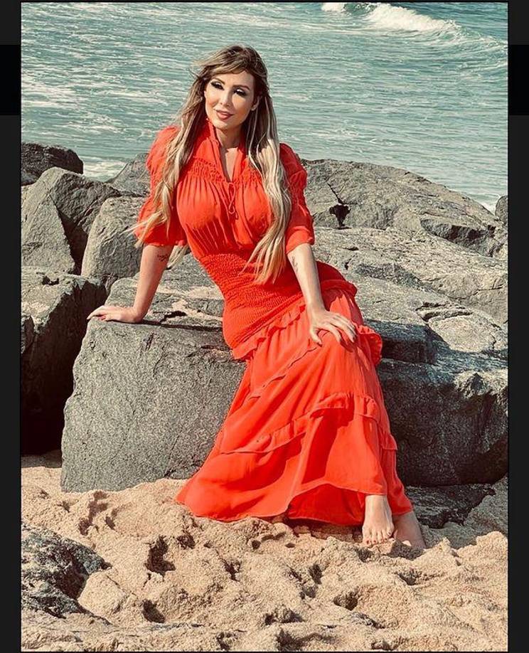 La influencer brasileña quería tener los glúteos más grandes.