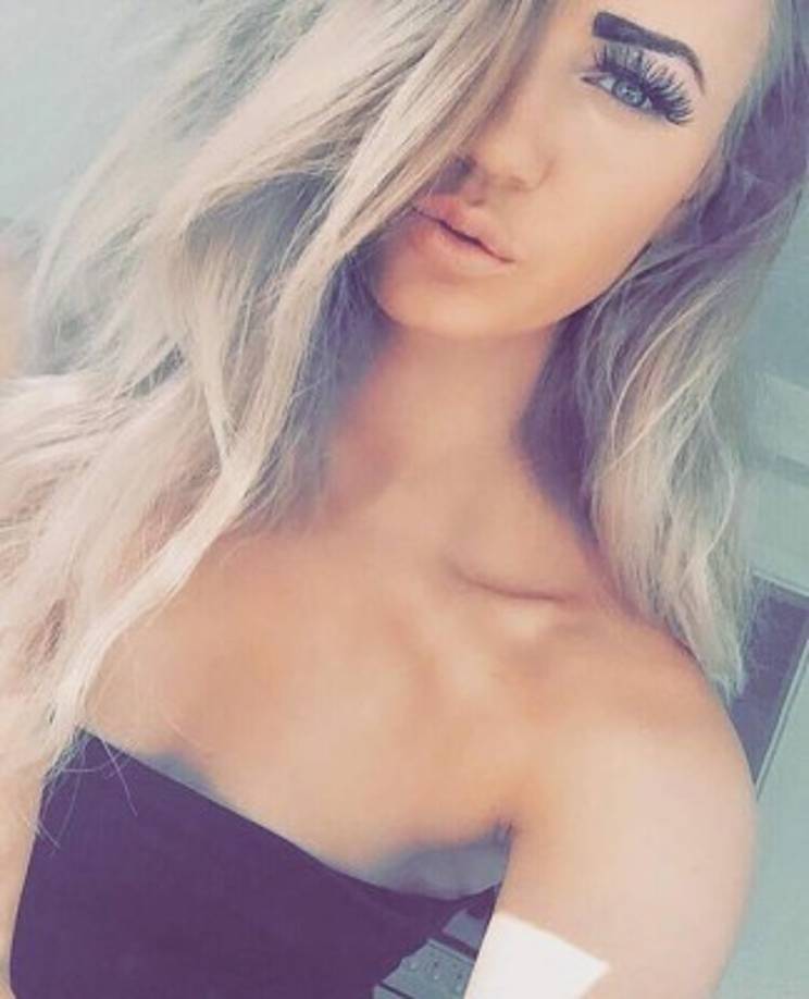 Este horrendo episodio ocurrió en 2012. Ella dice que había conocido al futbolista en un famoso club nocturno de Mayfair, un barrio caro y prestigioso de Londres.