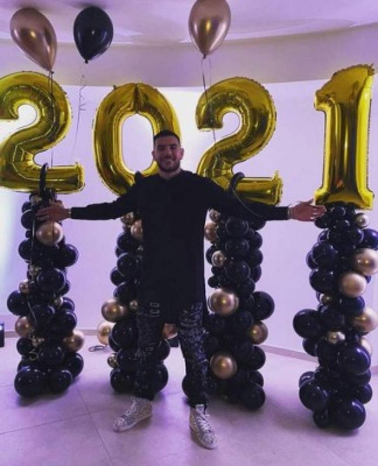 Theo Hernández: El francés del Milan es uno de los mejores jugadores en la actualidad de la Serie A y recibió el 2021 a lo grande.