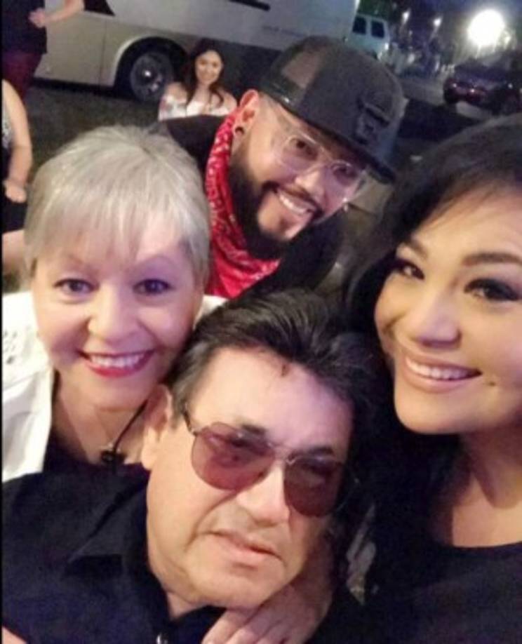 Por lo que Suzette, quien también es una apasionada de la música, decidió someterse a una estricta dieta y ejercicios para perder peso.