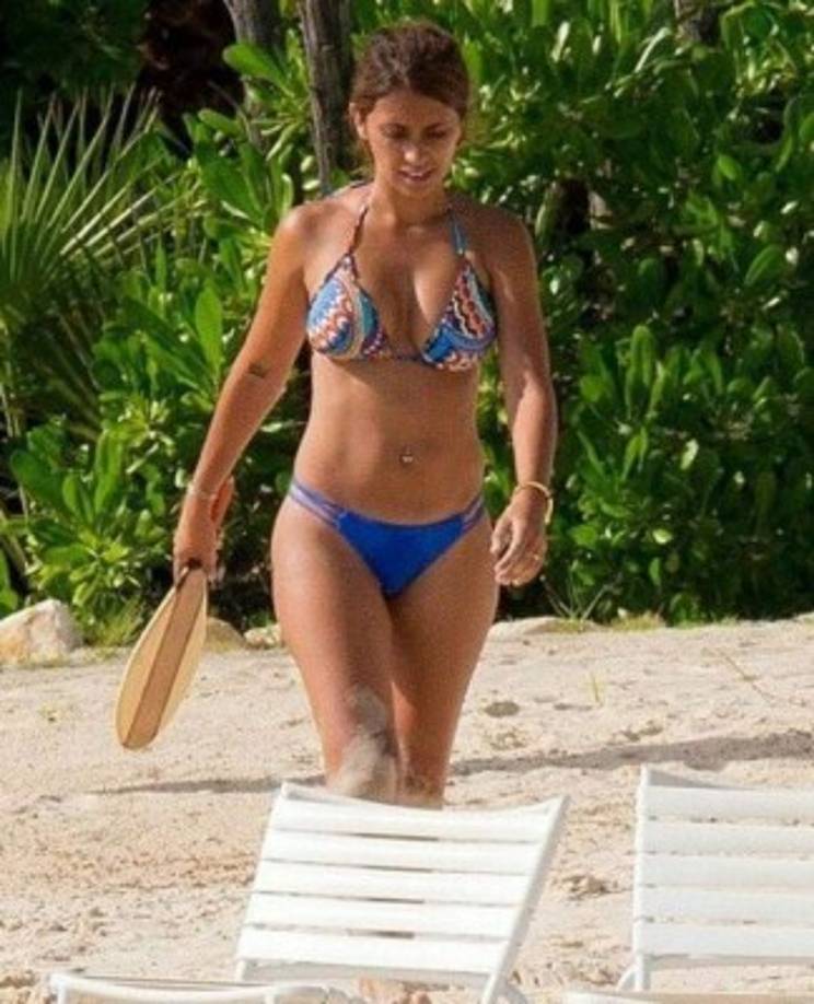 Antonela Roccuzzo, madre de dos hijos Thiago y Mateo, ha elevado la temperatura en la luna de miel que tuvieron en Antigua y Barbuda.
