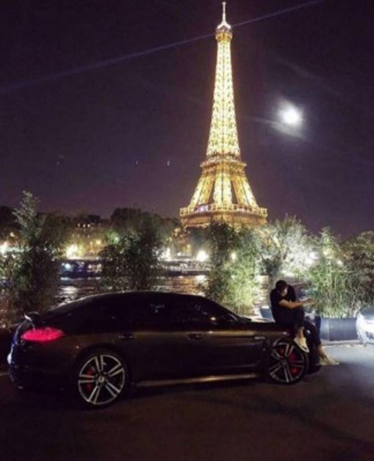 Esto llamó la atención de los policías que rápidamente descubrieron el origen del dinero con el que pagaba todas sus excentricidades, asi lo confirmó la cadena CBS.