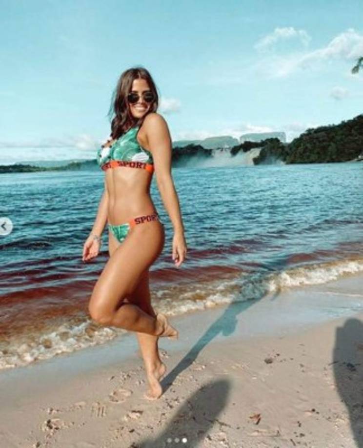 Ana Fois se mostró feliz en las imágenes y presumió su figura en Instagram solo horas antes de estrellarse.