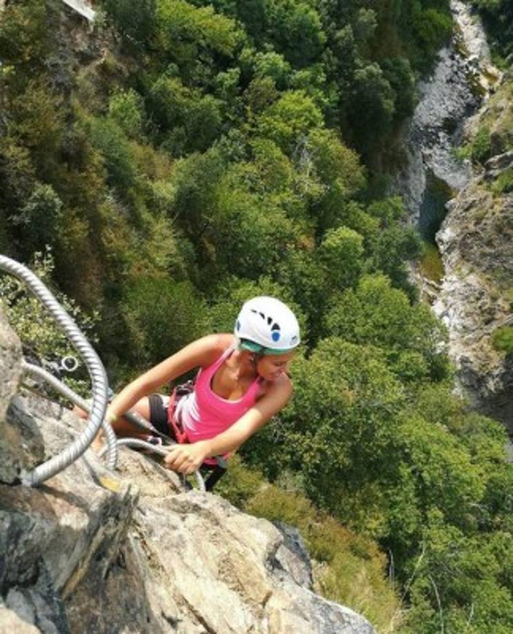 '¡Que tengas un buen viaje a la tierra de los ángeles, hermosa Morgane!', escribió en Instagram la directora nacional de la Organización Miss Francia, Sylvie Tellier.