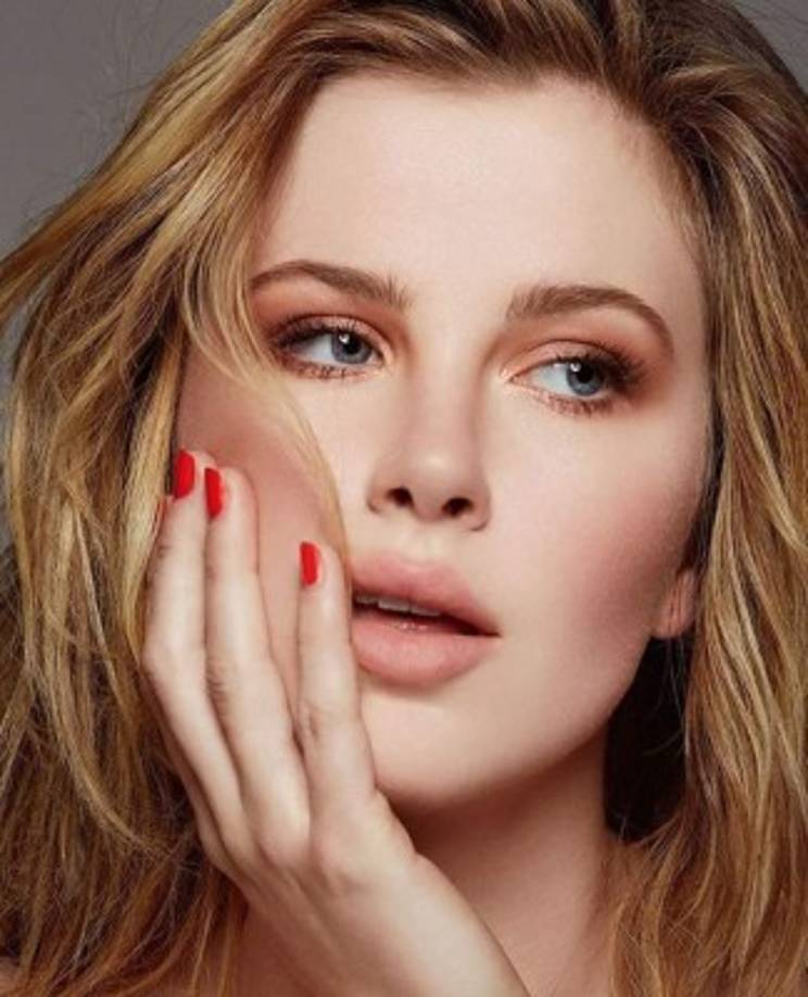 La modelo se ha abierto paso en el mundo de la moda y ha declarado que apoya el modelaje de todas las tallas.