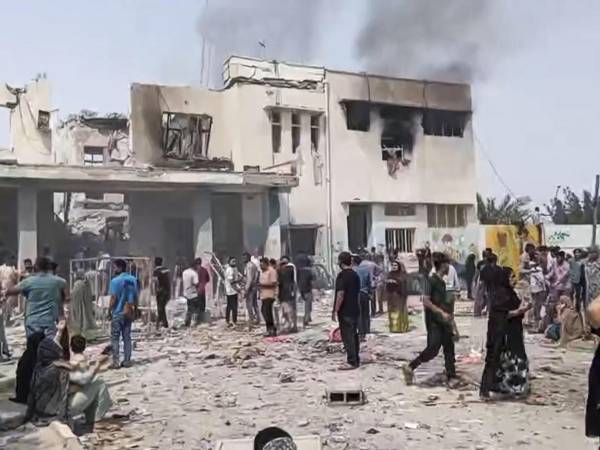 Captura del video de los momentos posteriores al bombardeo en la ciudad de Minab (Irán). EFE/MEHR
