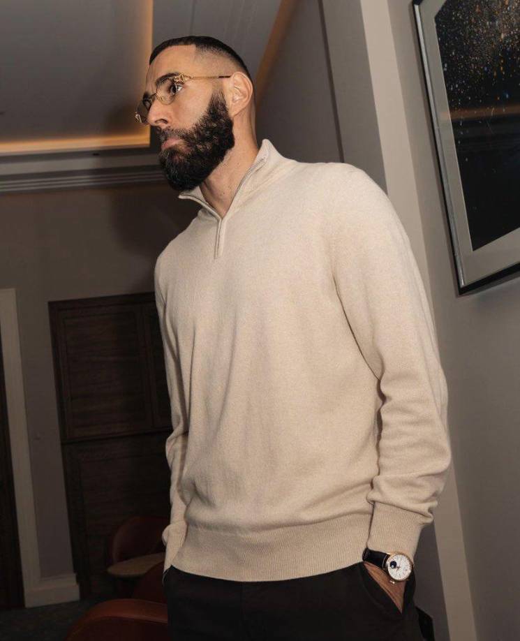 Otro motivo es que en Arabia Saudita le han ofrecido a Benzema ser embajador del Mundial 2030. En dicho país buscarán la candidatura para organizar la Copa del Mundo y ven en Karim como su representante. 