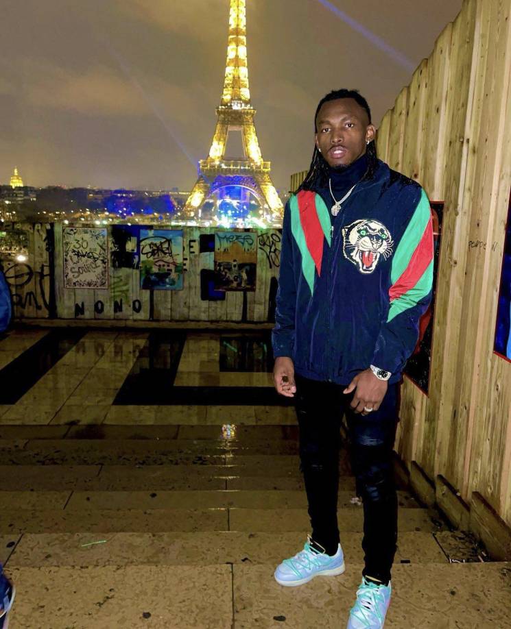 Alberth Elis aprovechó las vacaciones navideñas para pasarla en París. El delantero hondureño del Girondins de Burdeos pasa un buen momento en la Ligue 1 de Francia.