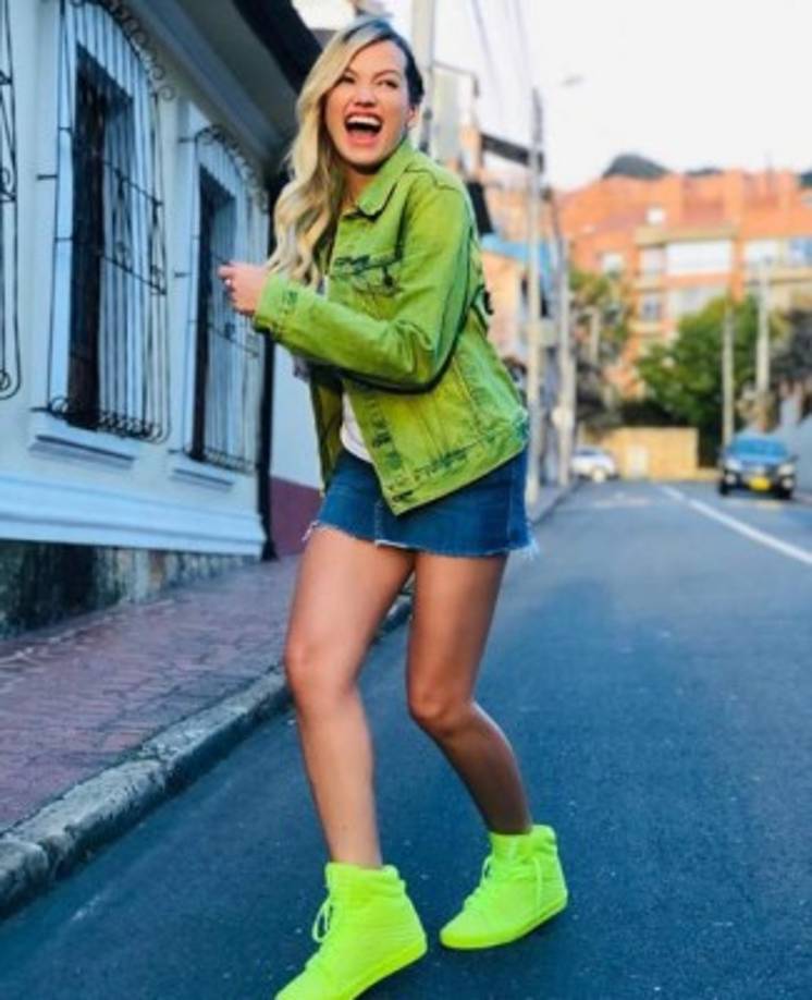 Trabajó como jurado del programa mexicano Pequeños Gigantes 2 (2012) en el que los niños se enfrentaban por equipos (escuadrones) conformados por una pareja de baile, un cantante y un capitán o capitana.