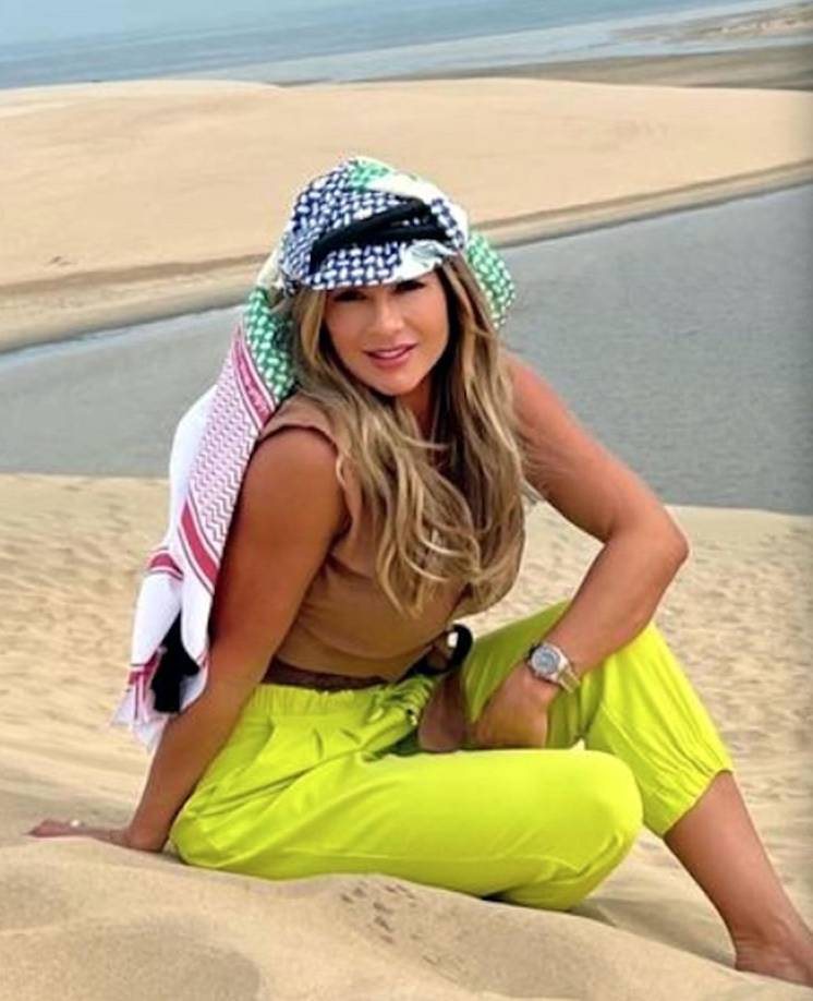 Mariane Bernardi no tiene perfil en Facebook y su cuenta de Instagram está privada, contando con más de 10 mil seguidores, entre los que se incluye a su hijastra Rafaella, Gil Coelho y Jota Amâncio, otros de los mejores amigos de Neymar.