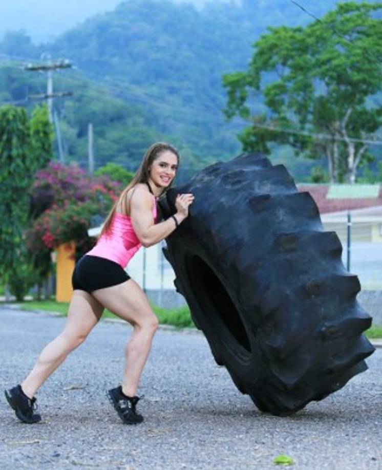 'Es un mito de los fisiculturistas que pasan diez horas en el gimnasio. La alimentación hay que cuidarla al 200%'