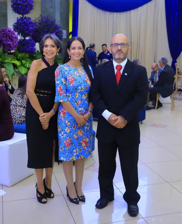 Gabriela Becerril, Iliana Ballesteros y Jorge Perdomo