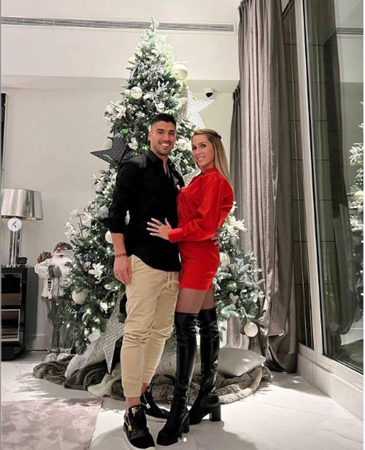 Luis Suárez con su guapa esposa Sofia Balbi.