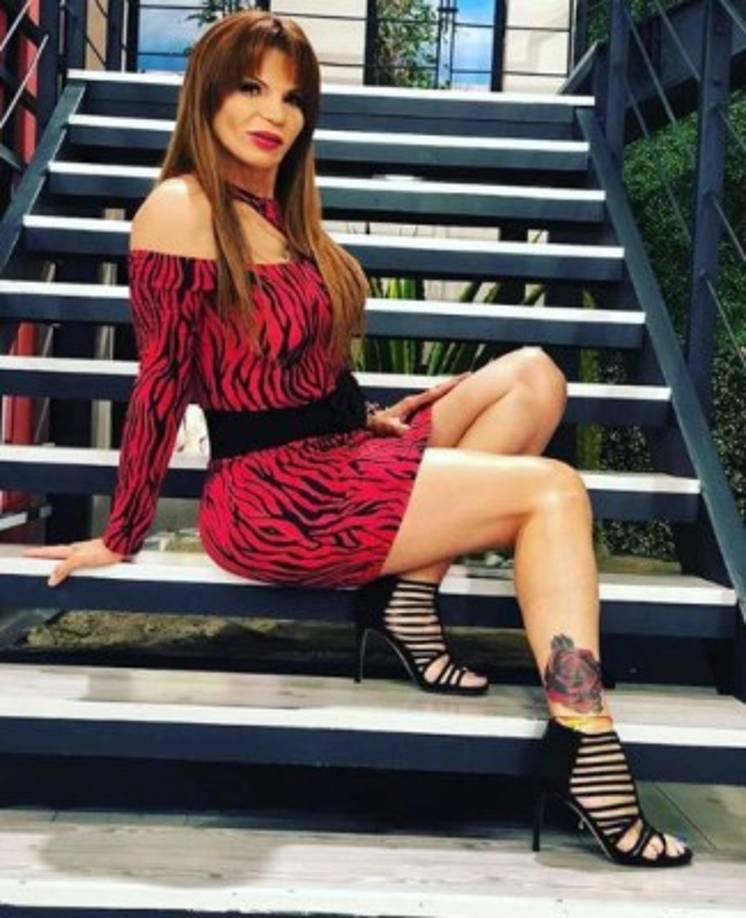 La vidente no es ni la sombra de lo que era antes, ni en su físico ni en su vida profesional. <br/><br/>Mhoni vivió en Cuba y reveló que tuvo que prostituirse desde los 15 años para poder sobrevivir.