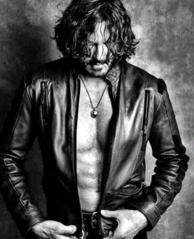 El actor y protagonista de famosas telenovelas no pierde la oportunidad de presumir el gran cuerpazo que conserva a sus 48 años de edad.