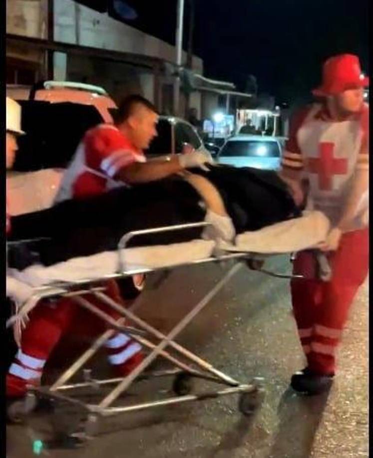 Tras los disparos y pasado cierto tiempo, rescatistas de la Cruz Roja Mexicana llegaron al lugar para intentar dar los primeros auxilios al novio, trataron de estabilizarlo para trasladarlo al hospital más cercano, pero debido a la gravedad de las heridas de bala murió.