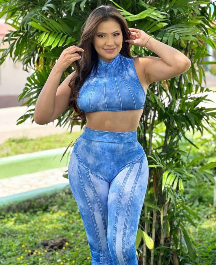 Alejandra Rubio es una polémica presentadora de televisión del canal HCH. 