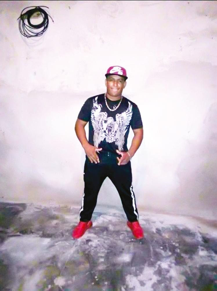 Sicarios en moto matan a hermanos cerca de su casa