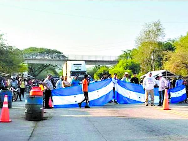 La protesta detuvo la movilización del transporte de carga que se dirigía a Nicaragua y viceversa. Tres días duró la toma de carretera.
