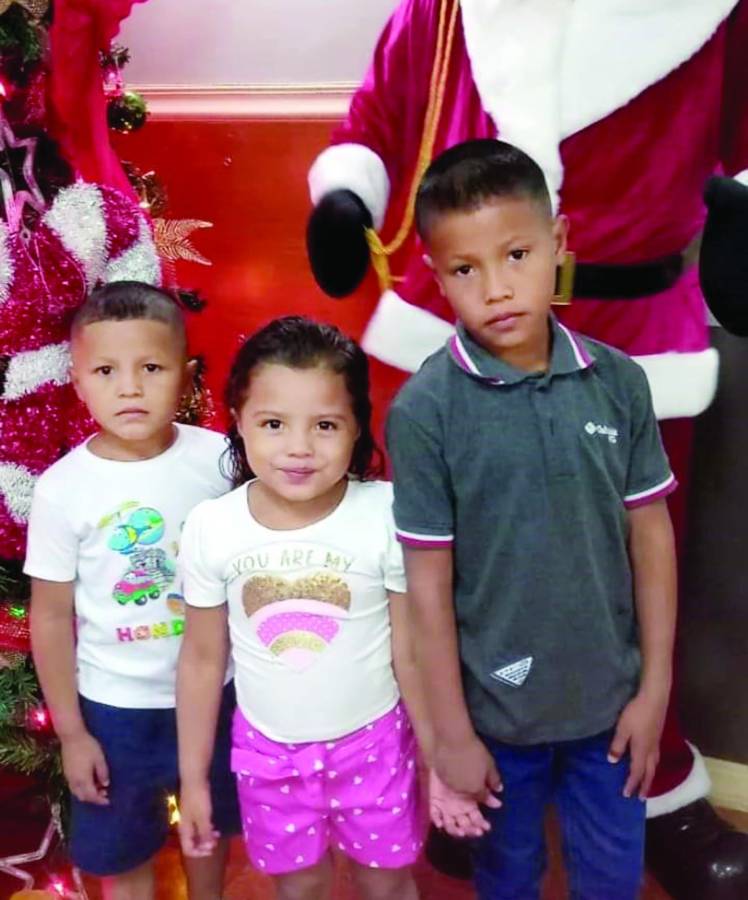 Los tres hermanitos Osorio fueron velados y enterrados ayer en El Progreso, Yoro.