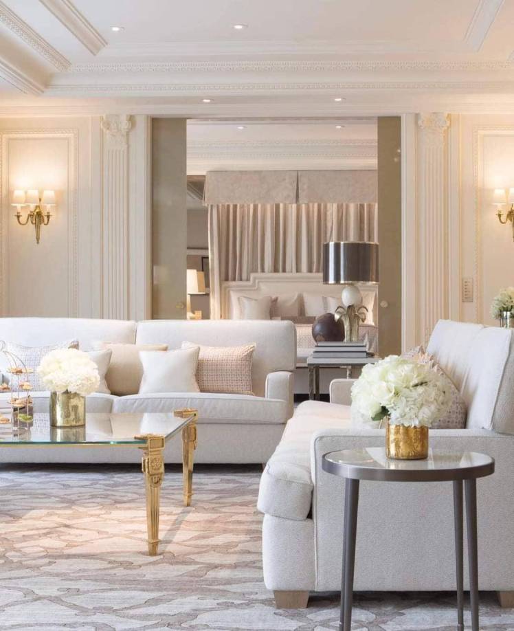 Las habitaciones están decoradas en tonos crema, muy cálidos.