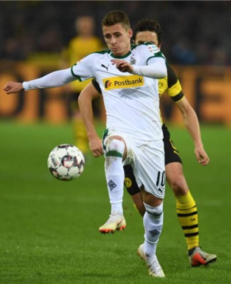 El Liverpool está buscando un acuerdo con el hermano menor de Eden Hazard, Thorgan. Está actualmente en la plantilla del Borussia Moenchengladbach. Su contrato está vigente aunque medios ingleses afirman que no tiene intención de firmar una extensión. CalcioMercato afirma que Roma está trabajando en un acuerdo para el joven de 25 años, pero el Liverpool y al Atlético de Madrid podrían poner trabas a la situación.