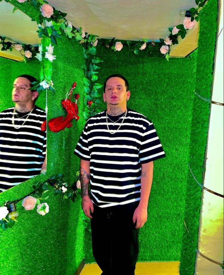 Los seguidores del famoso tiktoker han comenzado a expresar sus condolencias tras su fallecimiento, dejando mensajes como: “El iPhone no te quita lo barrio, el barrio te quita el iPhone. Descansa en paz Neekii Cruz, el mejor comediante de Honduras”.