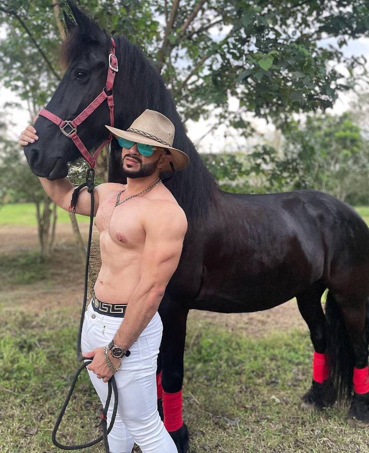 A través de sus redes sociales, Milton Chávez anunció que buscará una diputación por el movimiento “Avanza” liderado por la exprimera dama Ana García de Hernández. ¿En qué departamento buscará la diputación?.