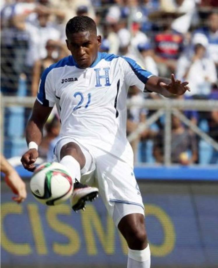 Brayan Beckeles se recupero a tiempo de una lesión y podrá jugar frente a Panamá.