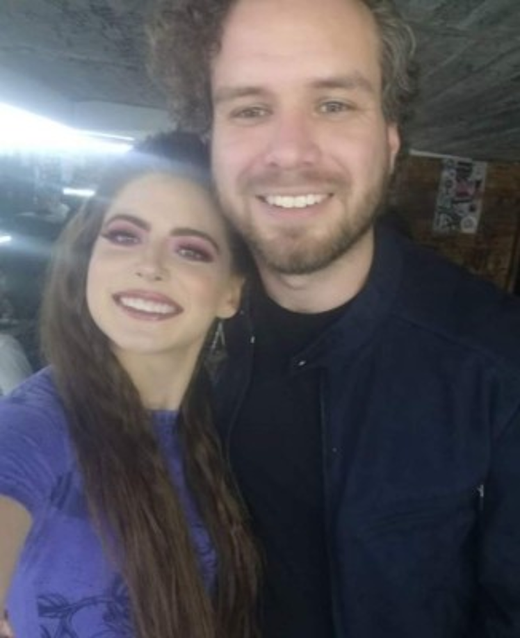 En su cuenta de Instagram (danaedo) la actriz comparte momentos de su vida y sus nuevos proyectos de trabajo. Está más guapa que nunca a sus 24 años.