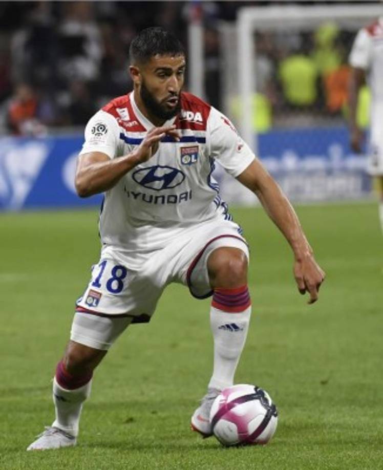 El delantero francés Nabil Fekir ha confirmado que se queda en el Olympique de Lyon al acabar el encuentro ante el Estrasburgo: 'Me quedo, no se preocupen, no habrá sorpresas'.