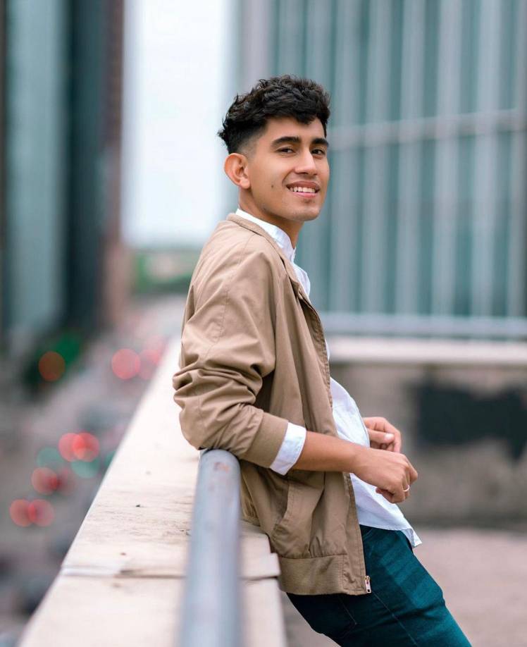 El reconocido influencer y tiktoker Leonel Villanueva, es uno de los rosotros organizadores del encuentro en la ciudad de Choloma y también se dispone a jugar para compartir con sus fieles seguidores. Villanueva cuenta con 204 mil seguidores en Instagram y 1.8 millones en TikTok.