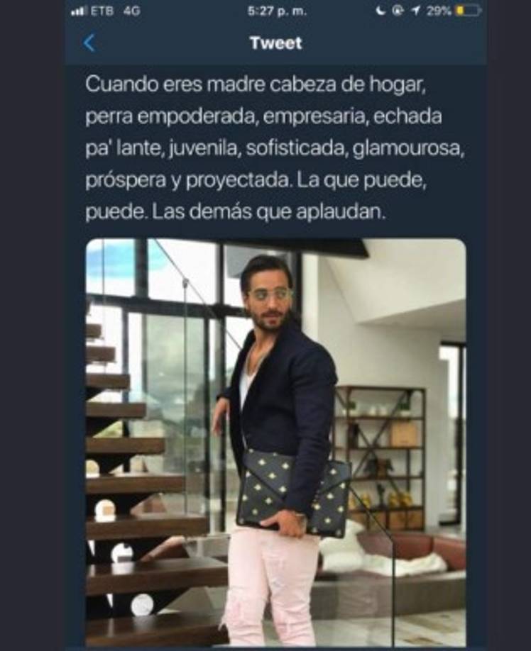 'El hecho de ser una cara famosa, no significa que se le pueda atacar con cada cosa que haga, cada quien es libre de decidir lo que se pone, cómo se lo pone y si quiere o no enseñarlo al resto del mundo.' recordó un portal en defensa del cantante.