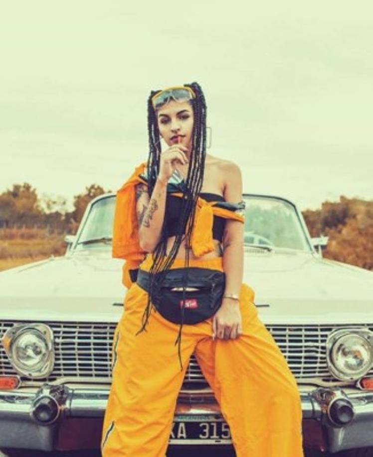 Cazzu, quien estudió cine, no siempre estuvo relacionada con el trap.