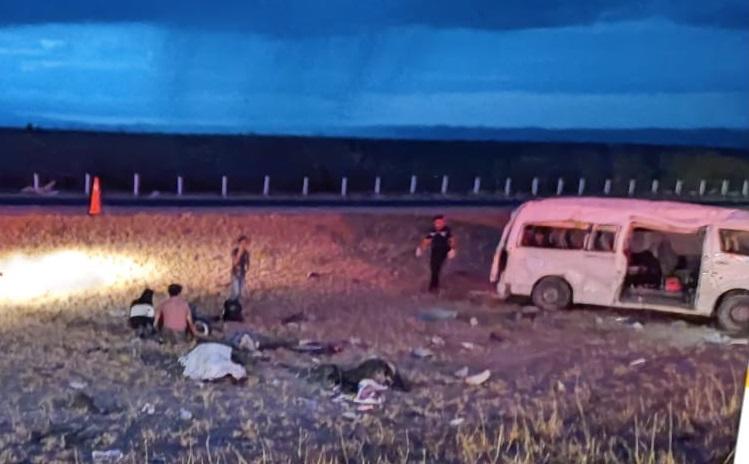 Mueren tres migrantes en accidente vial al norte de México