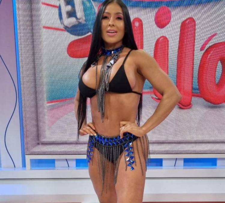 La modelo tica apareció en el estreno del programa “El Hijo” de Televicentro, bajo la conducción de Miguel Caballero Leiva. 