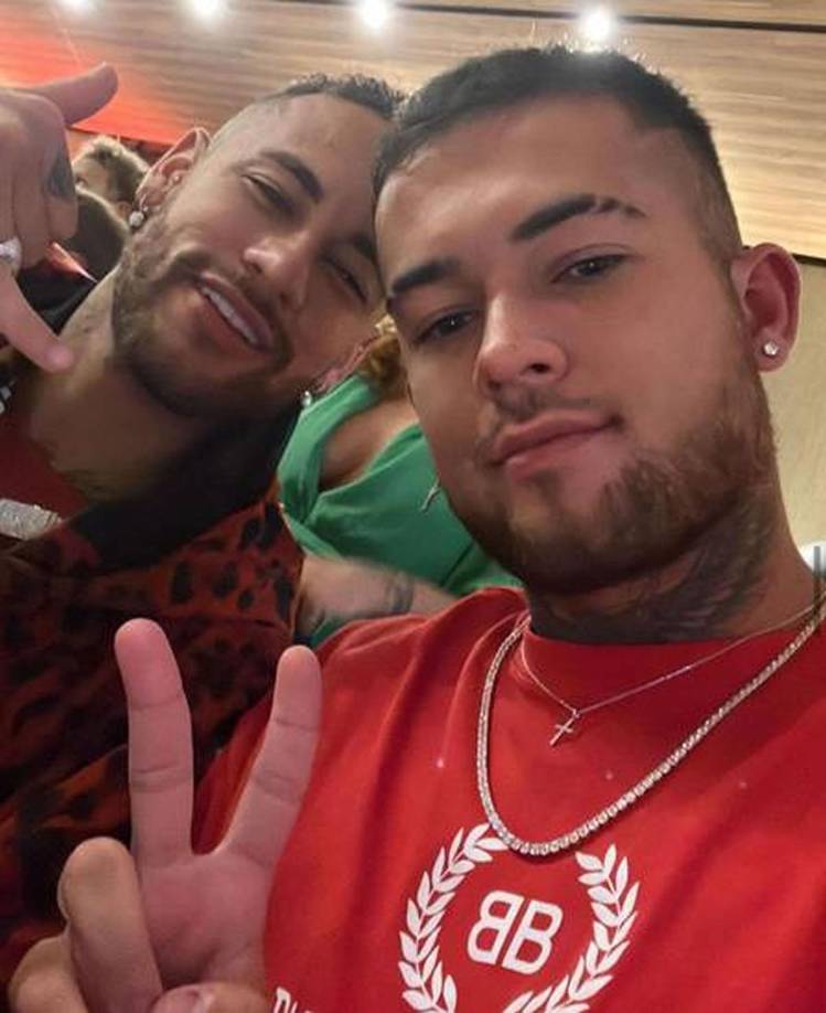 Andrei Bernardi es amigo íntimo de Neymar desde hace un tiempo. Forma parte de lque los ‘Tois’, el grupo de amigos que acompaña al futbolista.