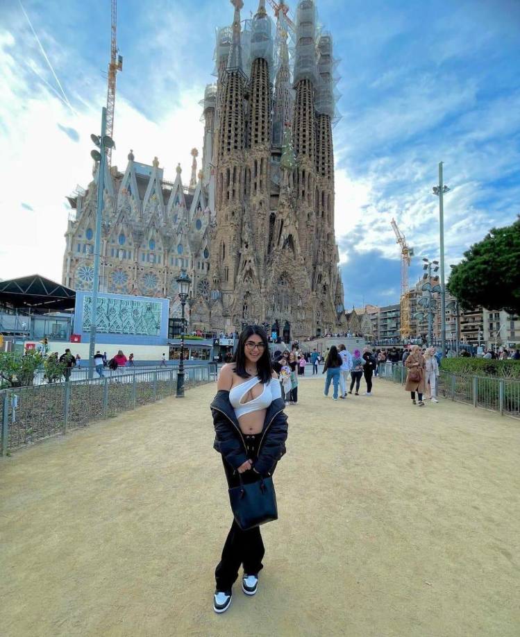 Dariana Melgar compartió en sus redes sociales que “a pesar de todo, ella sigue trabajando con Shakira. Te Amo Mamá” la joven ha expresado lo orgullosa que se siente de su madre.