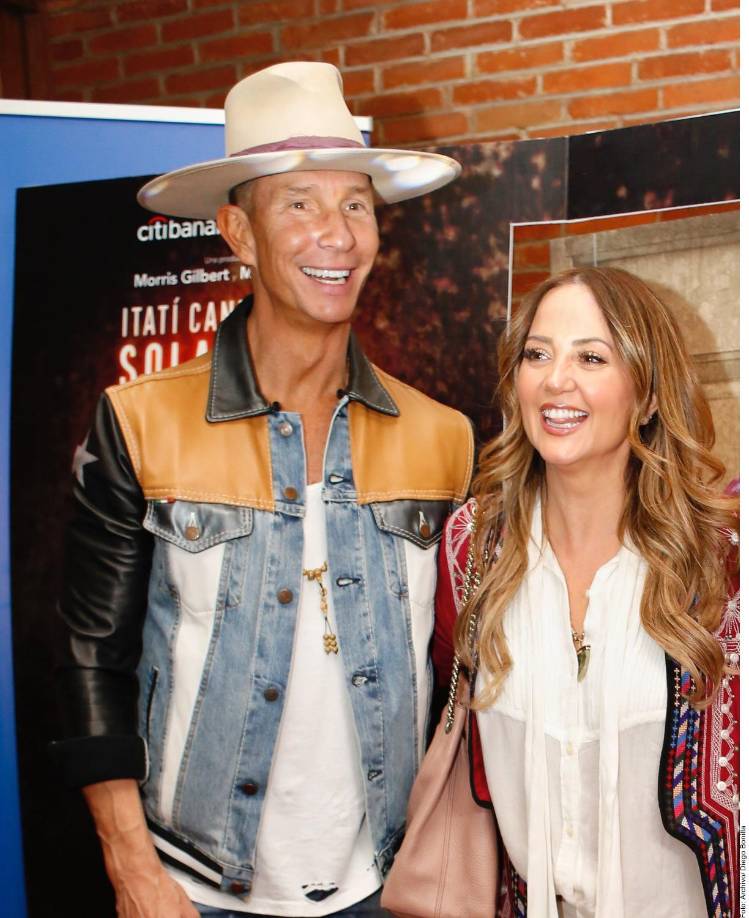 Andrea Legarreta y Erik Rubín se casaron el 1 de abril del 2000 y tuvieron dos hijas: Mía y Nina