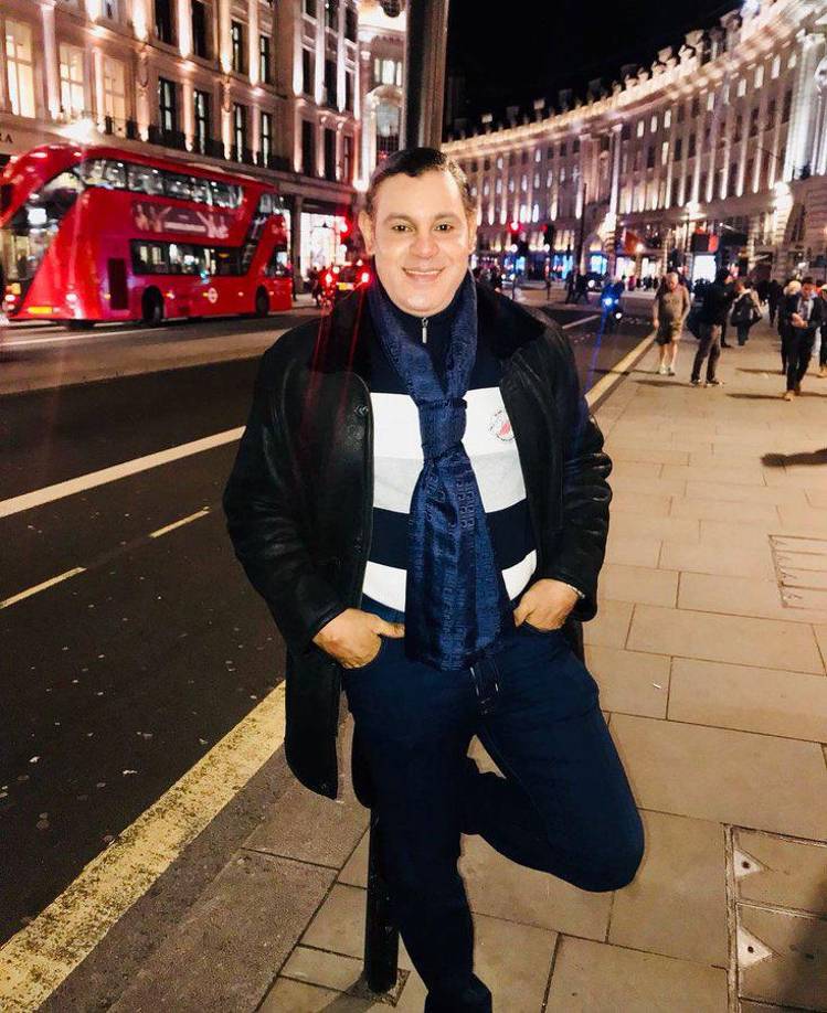 Aparte de ser una práctica médicamente cuestionable, por decir lo menos (muchos productos para aclarar la piel contienen mercurio), es una práctica muy controvertida que a menudo se asocia con el racismo. 