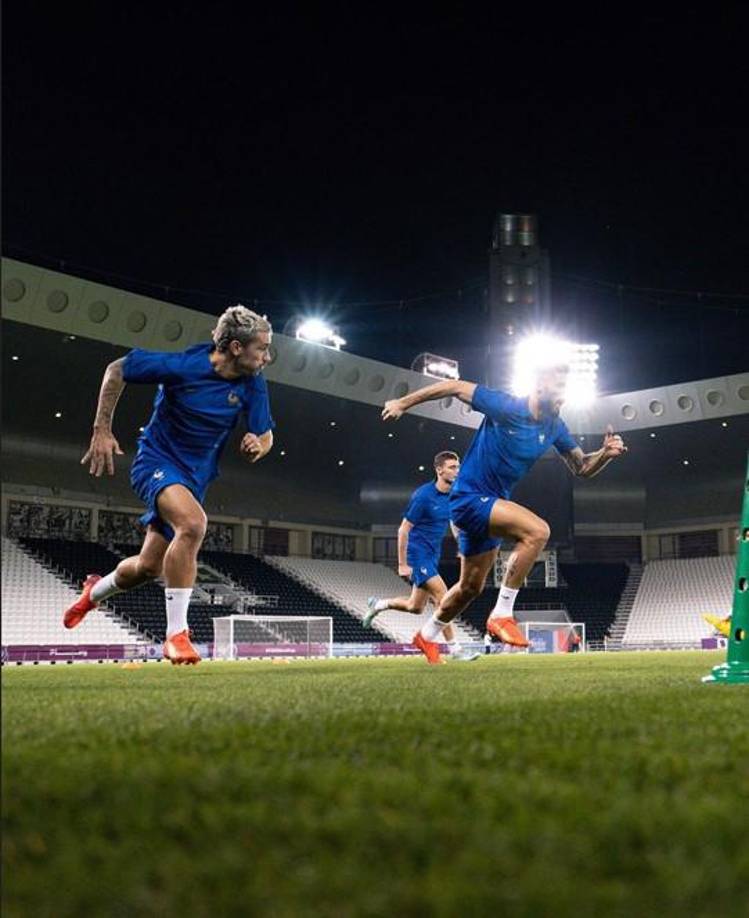 Según indicó el diario <i>Sport</i>, <b>en la intimidad del seleccionado francés temen que los tres jugadores hayan contraído el “virus del camello”</b>. 