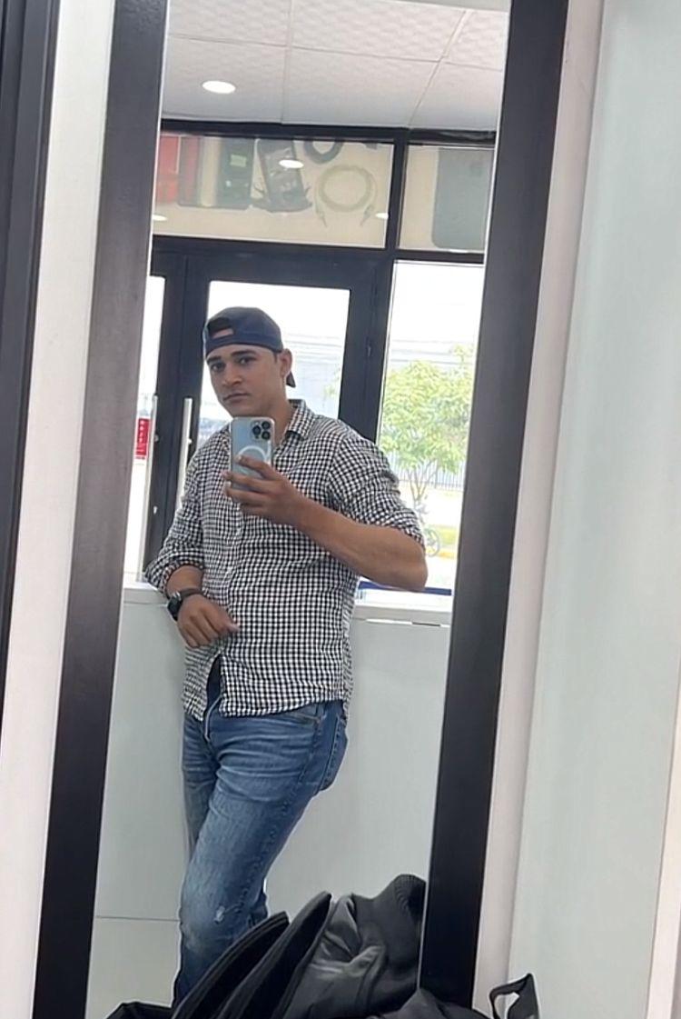 Así acribillaron al expolicía que era tiktoker y vendía celulares en La Ceiba