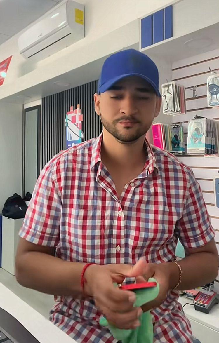 Así acribillaron al expolicía que era tiktoker y vendía celulares en La Ceiba