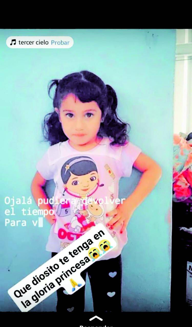 <b>La pequeña Cinthia Fúnez murió ayer soterrada y su mamá Liliana Fúnez sobrevivió.</b>