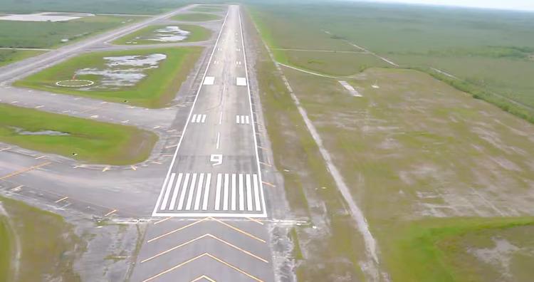 Así es “Alligator Alcatraz”, la nueva prisión para migrantes rodeada de lagartos